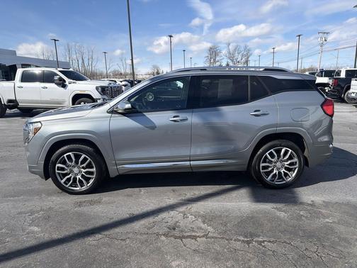 2023 GMC Terrain Denali