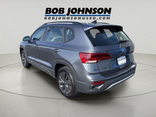 Platinum Gray Metallic 2024 Volkswagen Taos 1.5T S