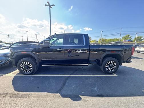 2025 GMC Sierra 2500 Denali Ultimate