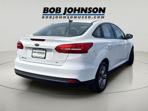 Oxford White 2018 Ford Focus SE