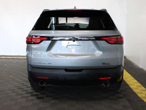 Sterling Gray Metallic 2023 Chevrolet Traverse LS