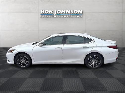 2024 Lexus ES 300h Base