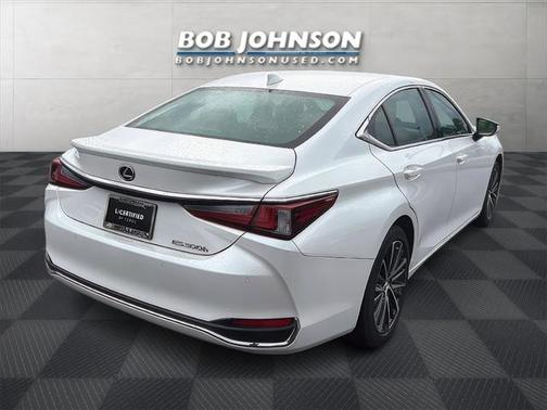 2024 Lexus ES 300h Base