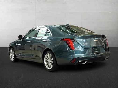2022 Cadillac CT4 Luxury