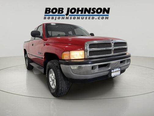 RED 1999 Dodge Ram 1500 2dr Club Cab 139 WB 4WD