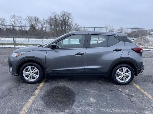 2023 Nissan Kicks S