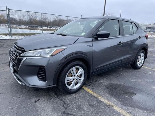 2023 Nissan Kicks S