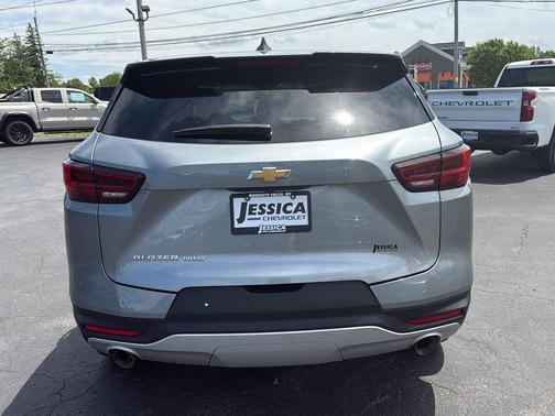 Sterling Gray Metallic 2025 Chevrolet Blazer 2LT