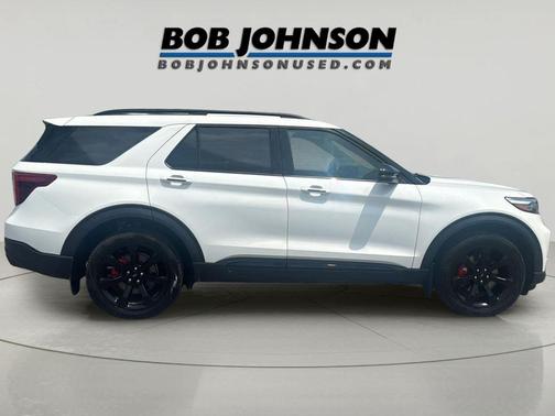 Star White Metallic Tri-Coat 2024 Ford Explorer ST