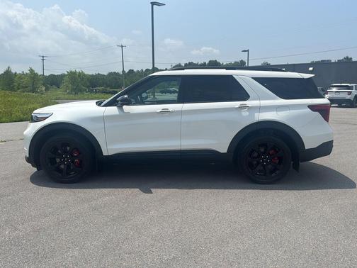 Star White Metallic Tri-Coat 2024 Ford Explorer ST