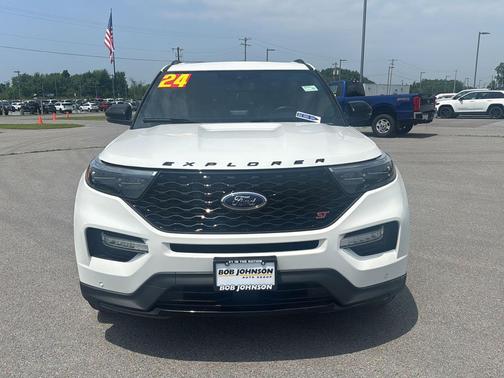Star White Metallic Tri-Coat 2024 Ford Explorer ST