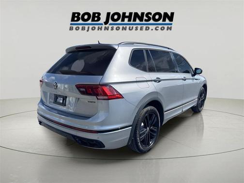 2022 Volkswagen Tiguan 2.0T SE R-Line Black 4MOTION