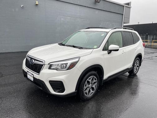 Crystal White Pearl 2020 Subaru Forester Premium
