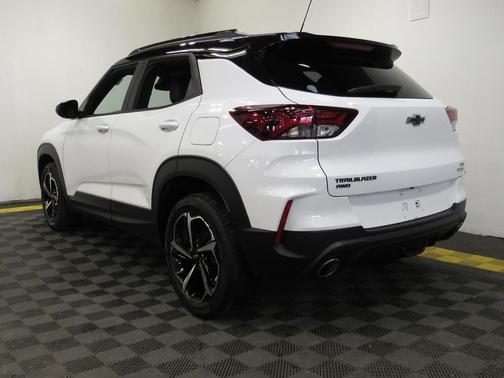 Summit White 2023 Chevrolet Trailblazer RS