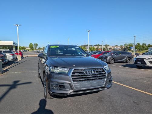 Samurai Gray Metallic 2018 Audi Q7 3.0T Prestige
