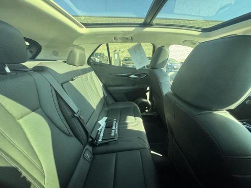 White Frost Tricoat 2023 Buick Envision Essence AWD