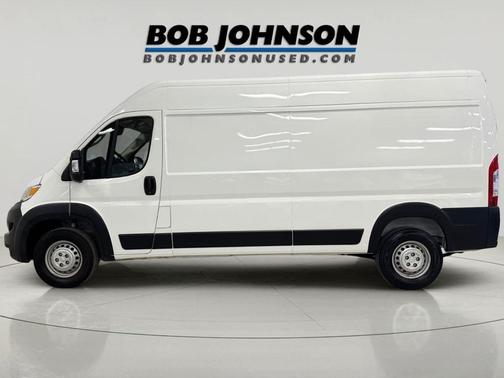 Bright White Clearcoat 2025 RAM ProMaster 2500 Tradesman