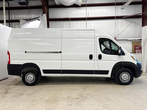 Bright White Clearcoat 2025 RAM ProMaster 2500 Tradesman