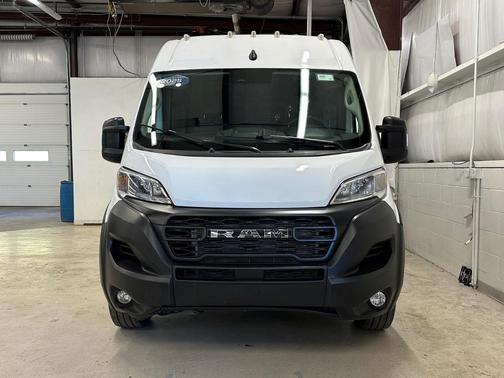 Bright White Clearcoat 2025 RAM ProMaster 2500 Tradesman