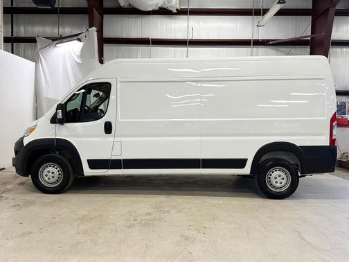 Bright White Clearcoat 2025 RAM ProMaster 2500 Tradesman