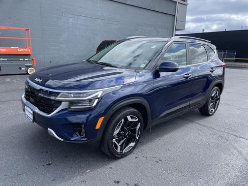 Dark Ocean Blue 2024 Kia Seltos SX Turbo