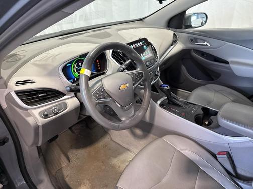 2018 Chevrolet Volt LT
