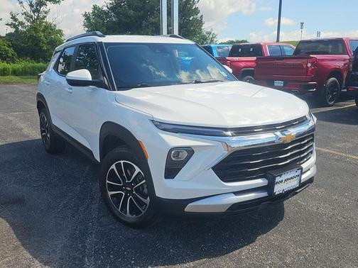 Summit White 2024 Chevrolet Trailblazer LT
