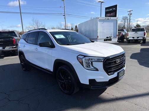 2023 GMC Terrain SLE