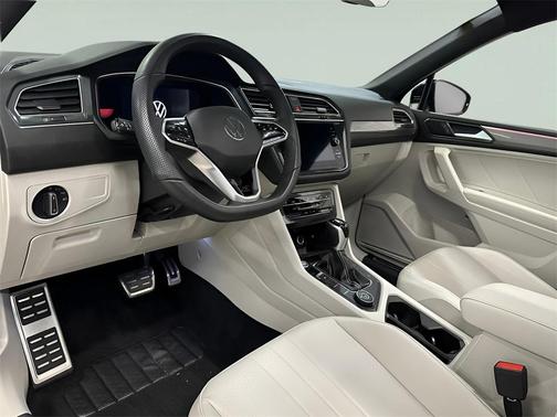 2022 Volkswagen Tiguan 2.0T SE R-Line Black 4MOTION