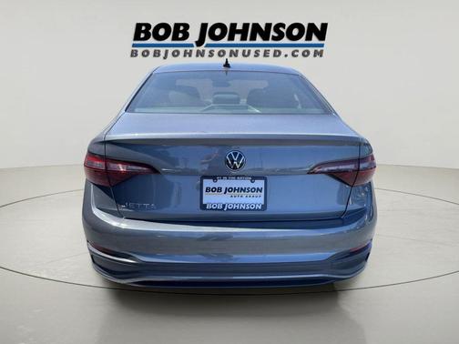 Platinum Gray Metallic 2024 Volkswagen Jetta 1.5T Sport