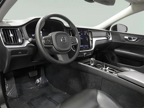 2024 Volvo S60 B5 Core Dark Theme