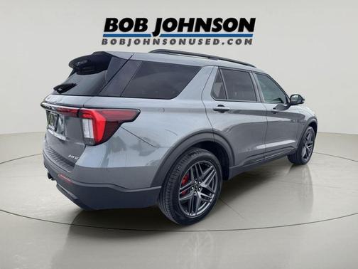 Carbonized Gray 2025 Ford Explorer ST-Line