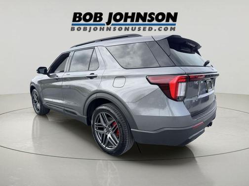 Carbonized Gray 2025 Ford Explorer ST-Line