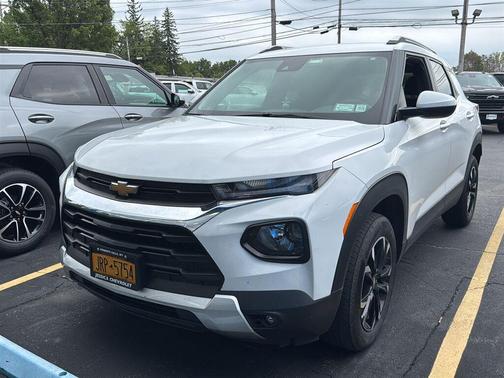 Summit White 2023 Chevrolet Trailblazer LT