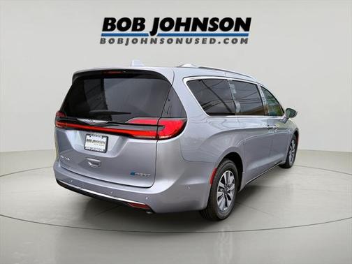 2021 Chrysler Pacifica Hybrid Touring L