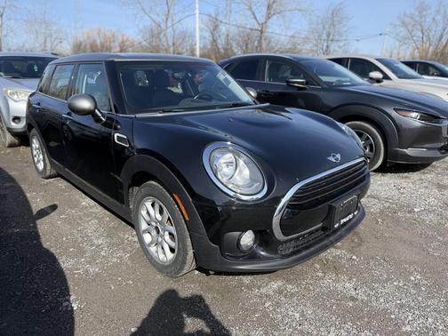 Midnight Black Metallic 2018 MINI Clubman Cooper