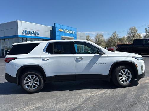 Summit White 2023 Chevrolet Traverse LS