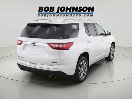 Summit White 2018 Chevrolet Traverse Premier
