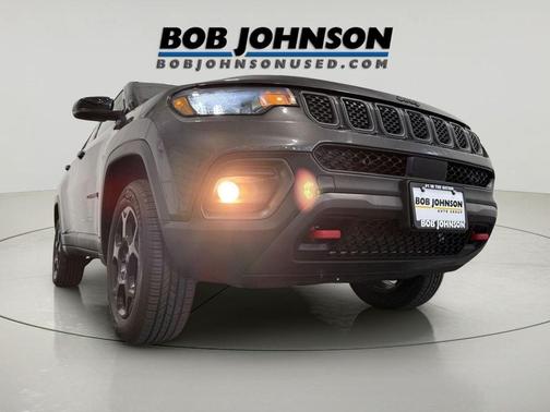 Granite Crystal Metallic Clearcoat 2023 Jeep Compass Trailhawk
