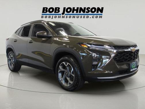 Harvest Bronze Metallic 2024 Chevrolet Trax LT
