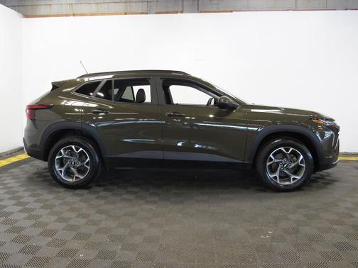 Harvest Bronze Metallic 2024 Chevrolet Trax LT
