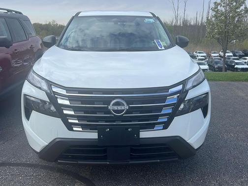 Glacier White 2025 Nissan Rogue S