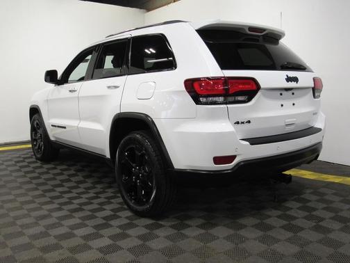 Bright White Clearcoat 2019 Jeep Grand Cherokee Upland