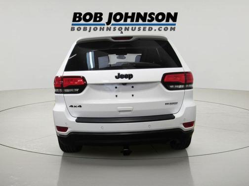 Bright White Clearcoat 2019 Jeep Grand Cherokee Upland