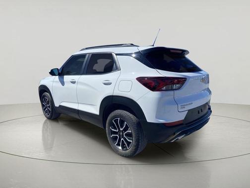 Summit White 2023 Chevrolet Trailblazer ACTIV