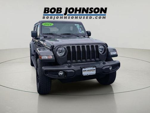 Granite Crystal Metallic Clearcoat 2021 Jeep Wrangler Unlimited Sahara