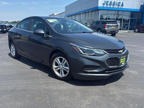 Graphite Metallic 2017 Chevrolet Cruze LT