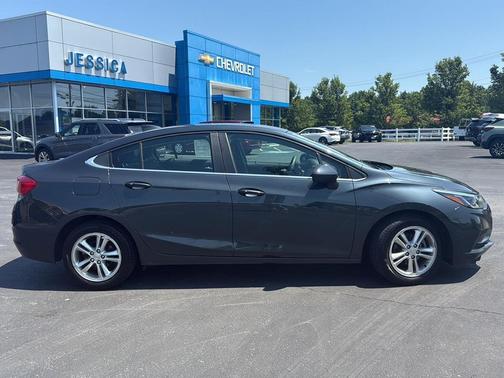 Graphite Metallic 2017 Chevrolet Cruze LT