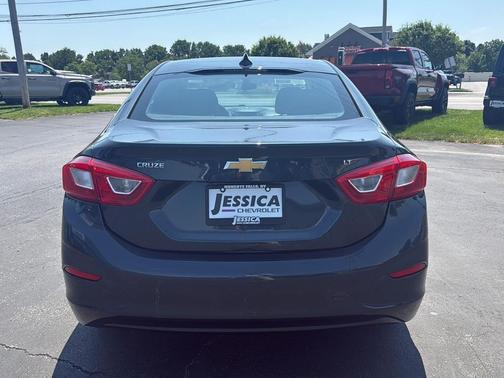 Graphite Metallic 2017 Chevrolet Cruze LT