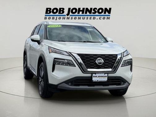 Pearl White Tricoat 2021 Nissan Rogue SL